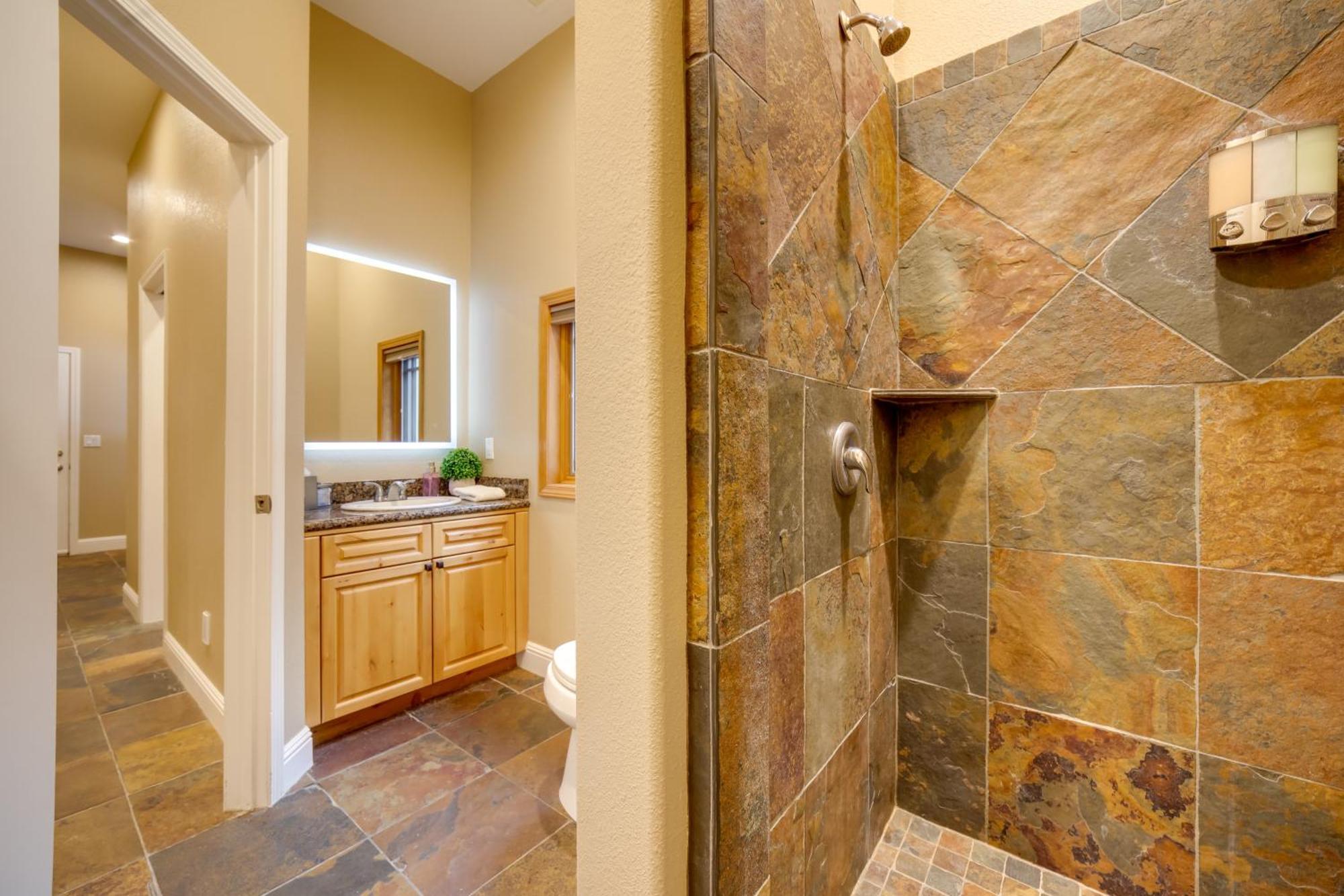 Sleek Reno-Lake Tahoe Retreat, 4 Mi To Ski Mt Rose Zewnętrze zdjęcie